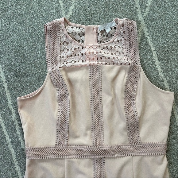 Chelsea28 Blush Pink Stretch Sleeveless Dress w/ Lace Details and Hem - Picture 2 of 6